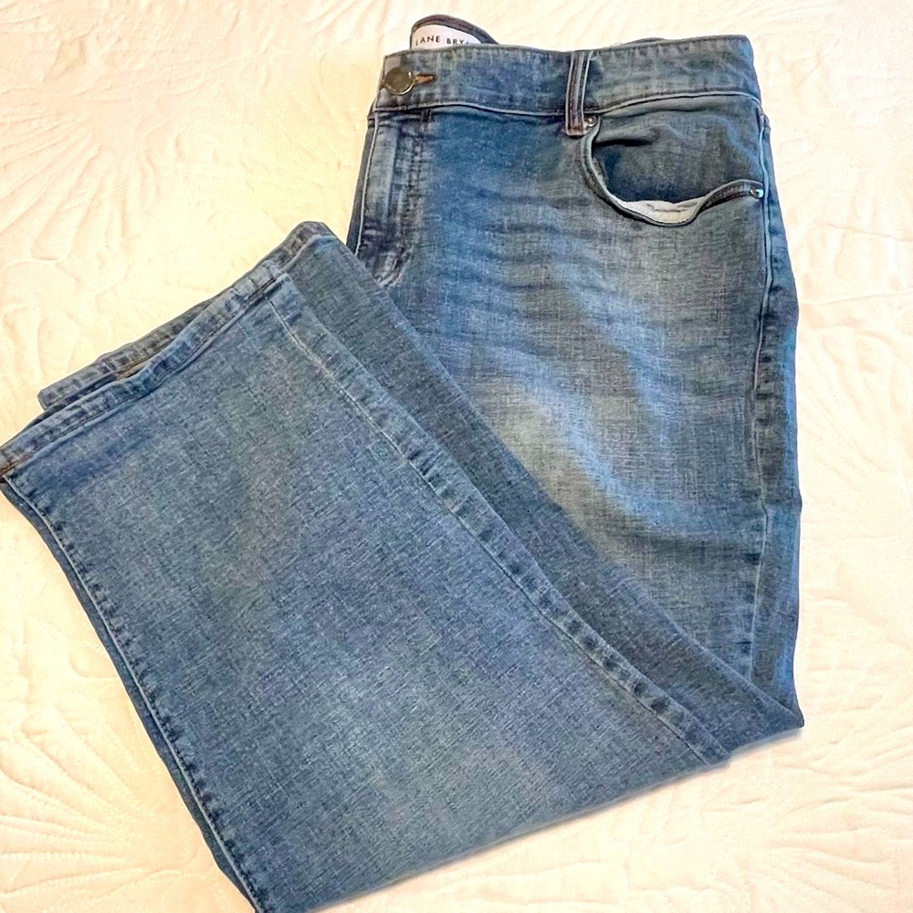 Lane Bryant Sz 14 Signature Boyfriend Fit Capri